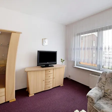 Ferienwohnung Laage 公寓 *